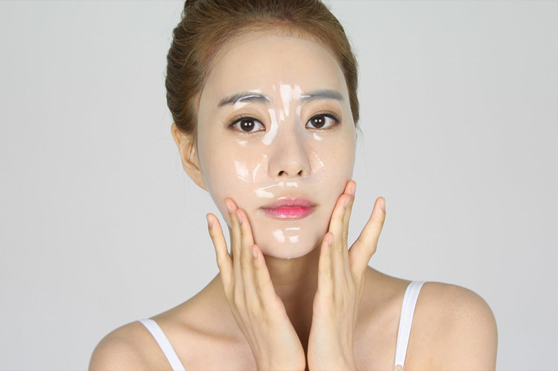 Đắp mặt nạ vitamin E và sữa tươi làm trắng da