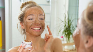 tẩy tế bào chết có làm trắng da không